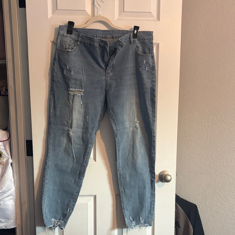 SHEIN Women's Distressed Gray Skinny Jeans